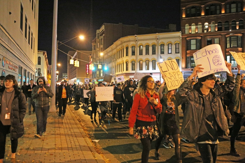 protestersgatherfornotmypresidentsdayrallyacrossus